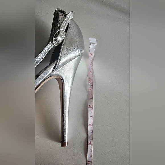 Aldo Metallic Silver Heels - Picture 8 of 9